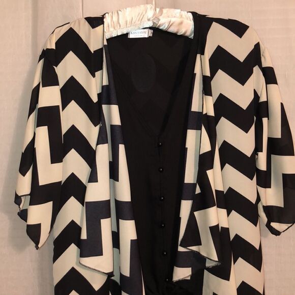 LuLaRoe S Rare Monroe Ivory Black Chevron Open Waterfall  Cardigan Duster Kimono - Picture 3 of 11